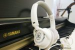 Slušalke Yamaha HPH 50 WH - Slušalke za uporabo pri igranju električnega klavirja. Visoka kakovost ter izreden design - dobavljive v beli in črni barvi.