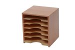 Stojalo s 6 predalčki z zunanjimi merami: 15,5cm x 17cm x 20cm (d x š x v).