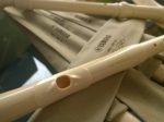 Yamaha prečna blok flavta YRF 21 - Izredno primeren instrument za uvajanje v igranje prečne flavte. Ustnik je oblikovan tako kot pri prečni flavti. Izdelana
