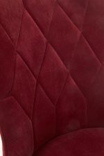 Jedilni stol K366 je dobavljiv v bordo barvi. Noge stola so iz kovine prašno barvane. Dimenzija: - Š:52/G:58/V:92 cm, Material: - tkanina velvet BLUVEL 59 -