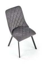 Jedilni stol K450 je dobavljiv v sivi barvi. Noge stola so iz kovine prašno barvane. Dimenzija: - Š:44/G:58/V:85 cm Material: - tkanina velvet BLUVEL 14 -