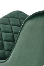 Jedilni stol K45 je dobavljiv v zeleni barvi. Noge stola so iz kovine prašno barvane. Dimenzija: - Š:44/G:58/V:85 cm Material: - tkanina velvet BLUVEL 78 -